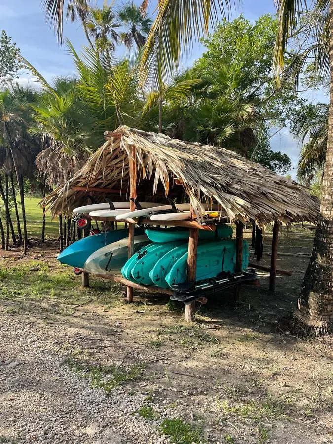 ホテルBeach Club Mia Xulha-Bacalar チェトゥマル キャンプ場